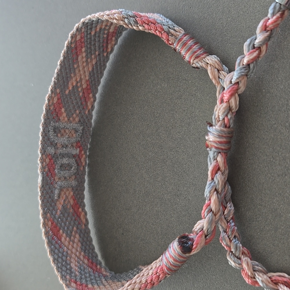 New rare never used authentic DIOR woven friendship bracelet Only 1x peach &pink - Picture 5 of 7
